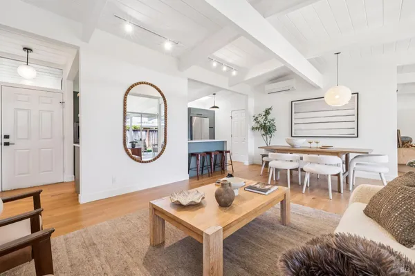 $1,495,000 | 711 Del Ganado Road, San Rafael, CA 94903