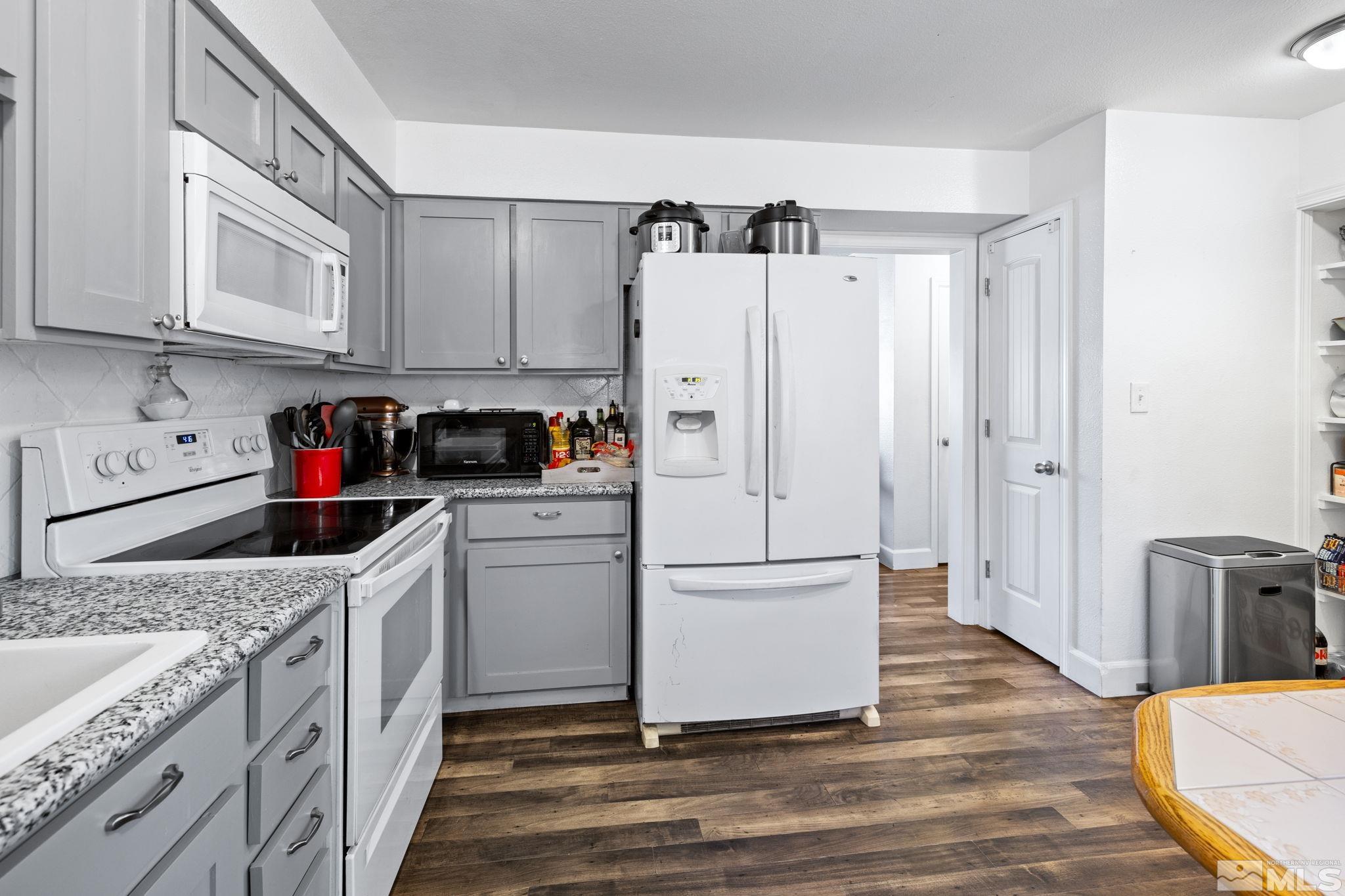 1414 East 9th Street, Unit 6 Reno, NV 89512 - Photo 9 of 17 Photo 9