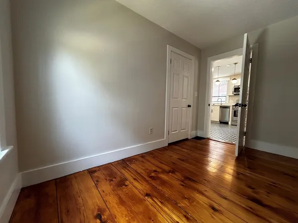 $2,350 | 55 Hale Street, Unit 1, Beverly, MA 01915