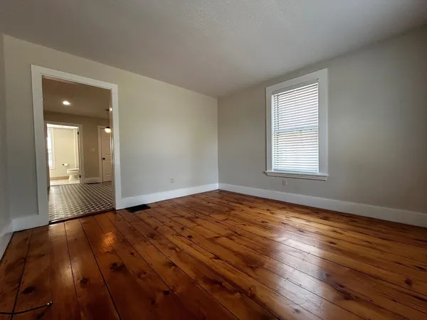 $2,350 | 55 Hale Street, Unit 1, Beverly, MA 01915