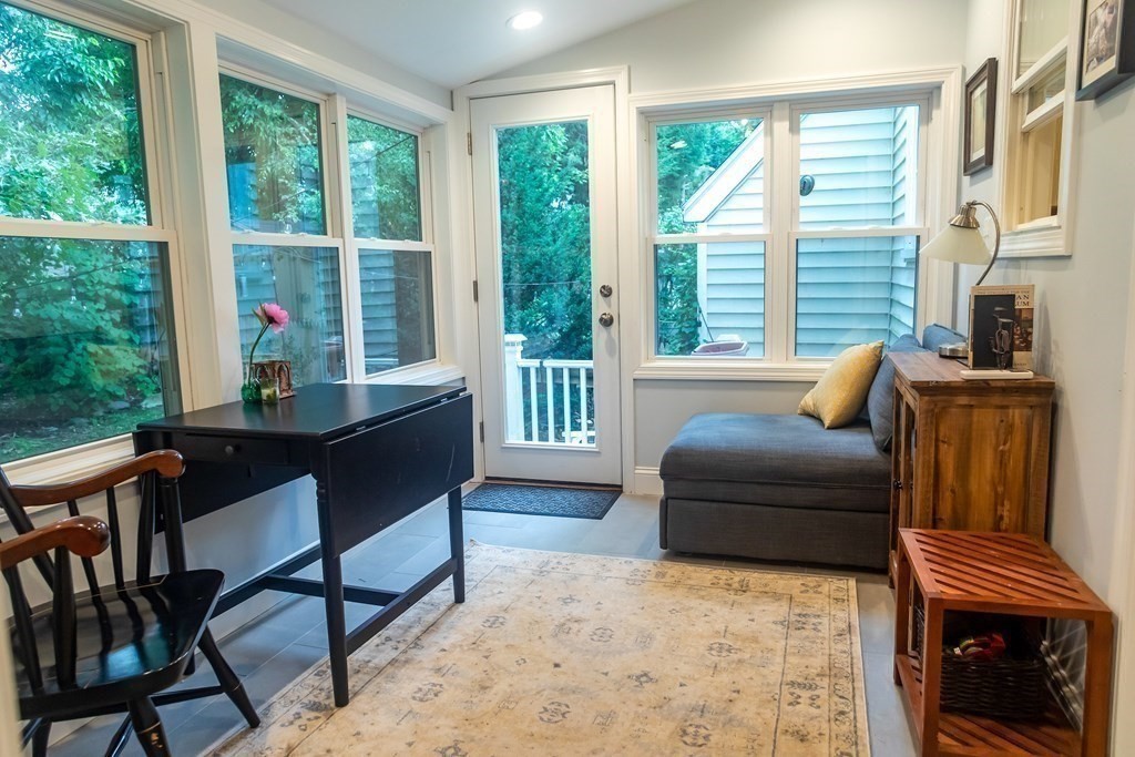 8 Brae Road Quincy, MA 02169 - Photo 3 of 35 Gallery Image 3