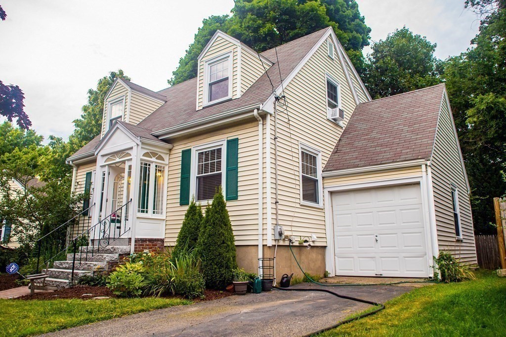 8 Brae Road Quincy, MA 02169 - Photo 4 of 35 Gallery Image 4