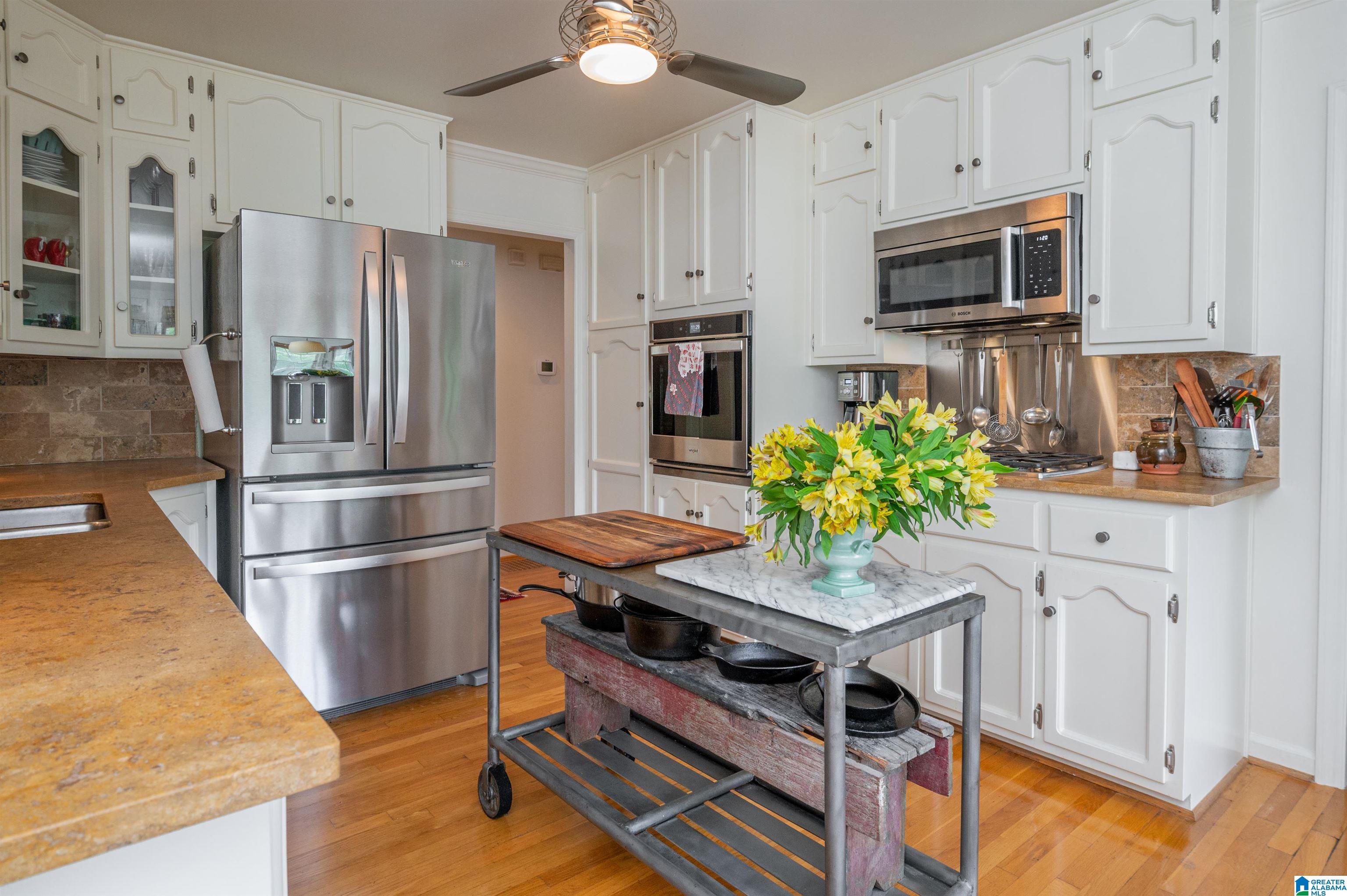 224 Oakmont Road Birmingham, AL 35244 - Photo 18 of 50