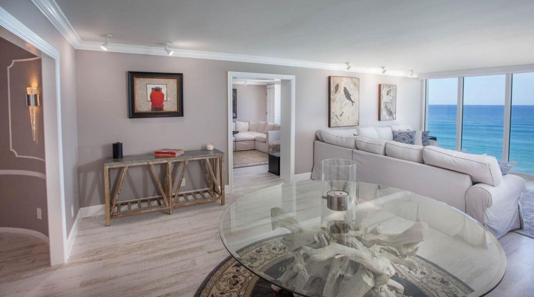 3000 South Ocean Boulevard, Unit 1504 Boca Raton, FL 33432 - Photo 4 of 21 Living Room 1.1