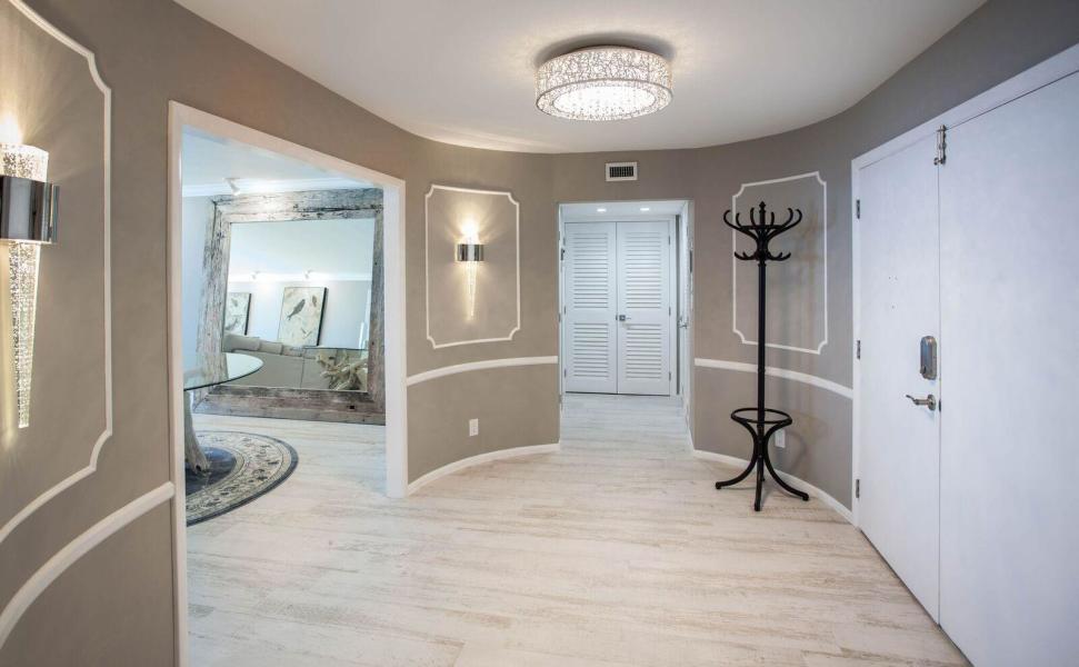 3000 South Ocean Boulevard, Unit 1504 Boca Raton, FL 33432 - Photo 7 of 21 Foyer