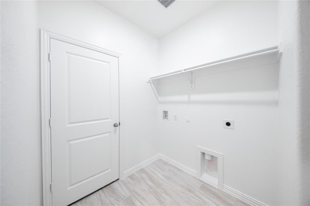 2525 Freeman Street Anna, TX 75409 - Photo 17 of 28 Laundry