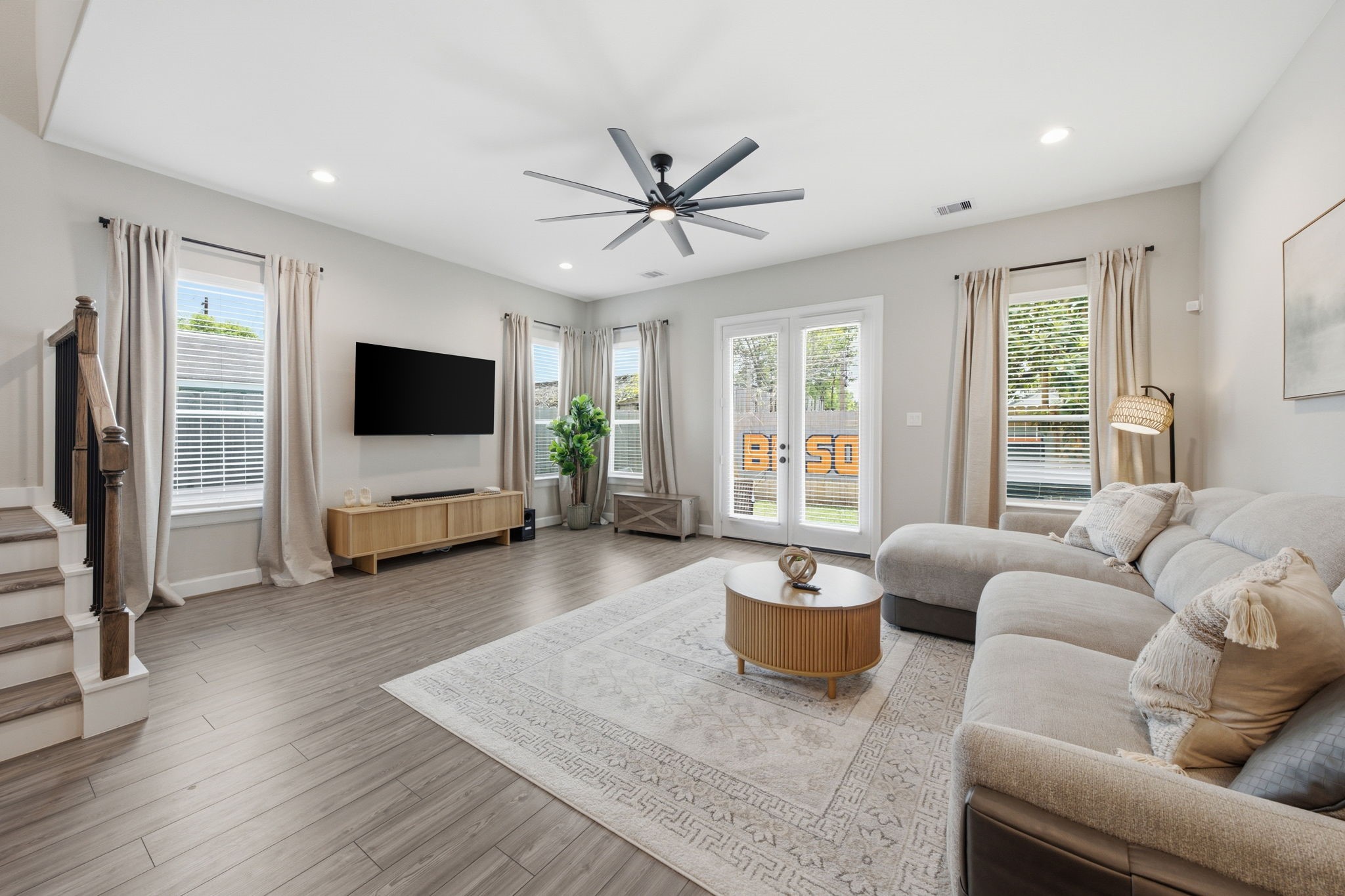 1109 Robbie Street Houston, TX 77009 - Photo 8 of 21 Gallery Image 8