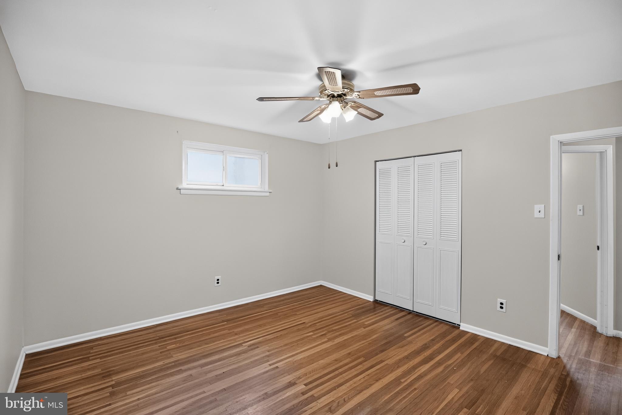 26 Glenwood Road Lumberton, NJ 08048 - Photo 17 of 37 Bright and airy room with wood floors.