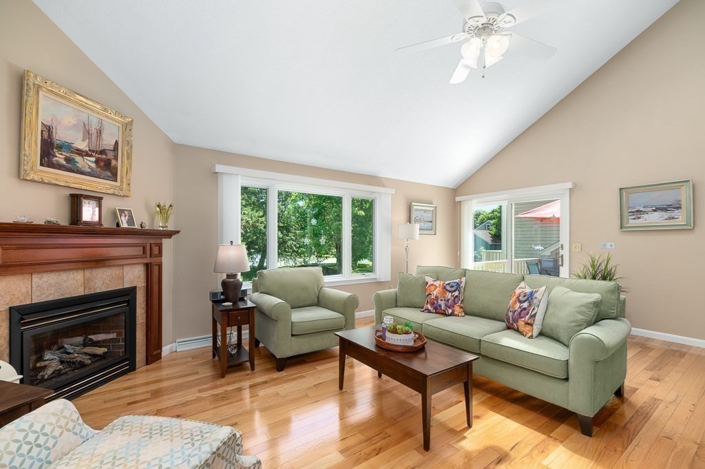 95 Village Post Road, Unit 95 Danvers, MA 01923 - Photo 9 of 34