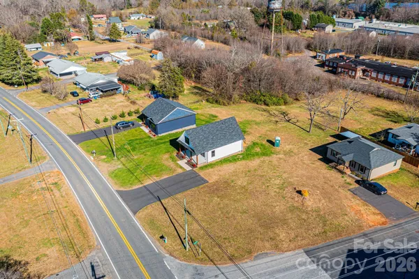 $284,000 | 200 North Center Street, Hildebran, NC 28637
