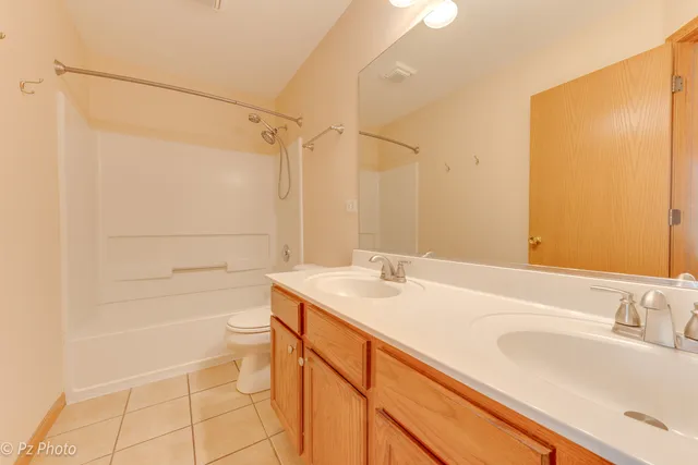 $2,700 | 24343 Leski Lane, Unit 24343, Plainfield, IL 60585