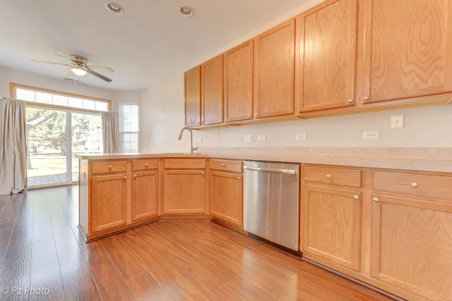 $2,700 | 24343 Leski Lane, Unit 24343, Plainfield, IL 60585