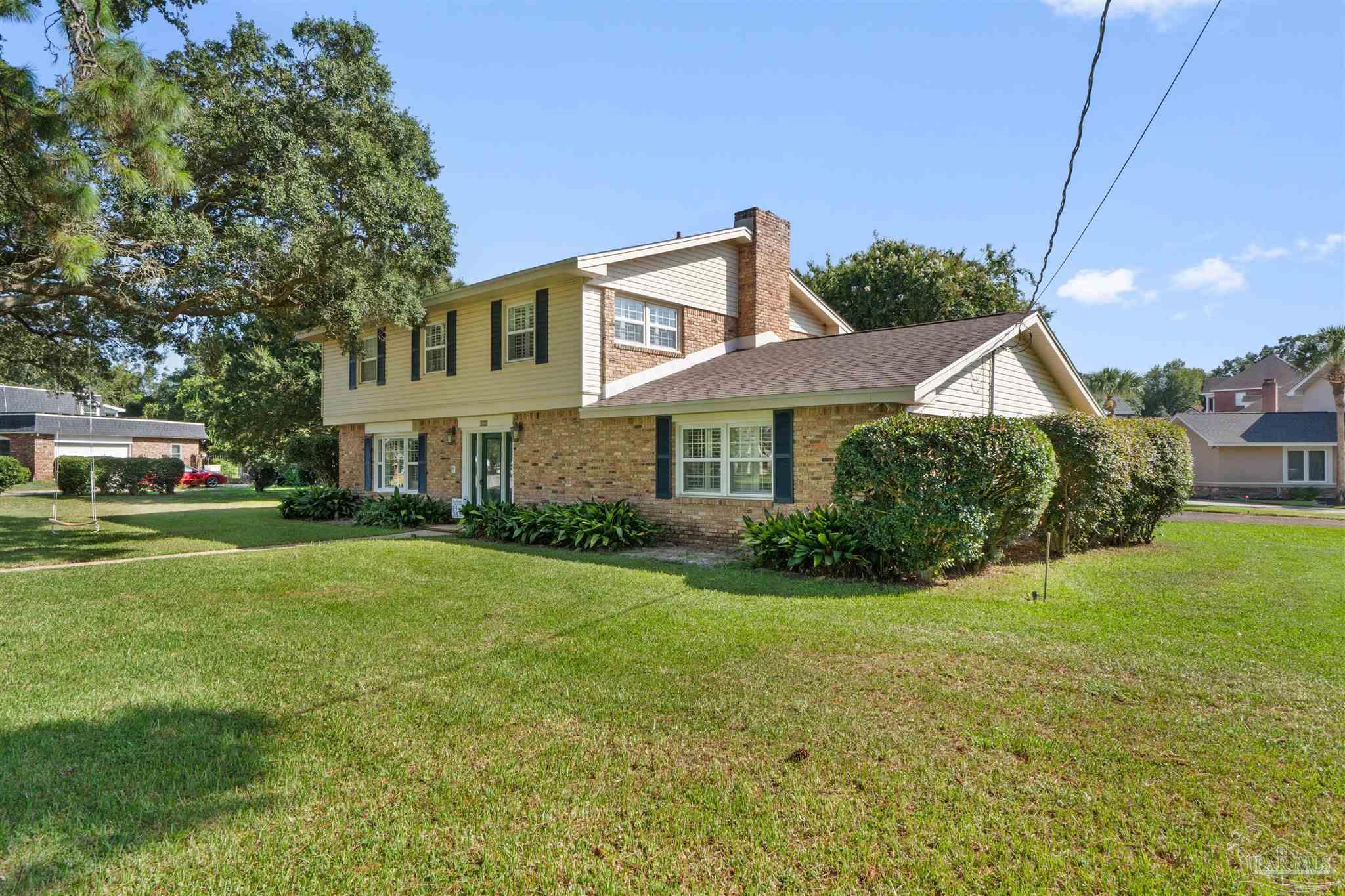 822 Bay Cliffs Road Gulf Breeze, FL 32561 - Photo 4 of 62 Gallery Image 4