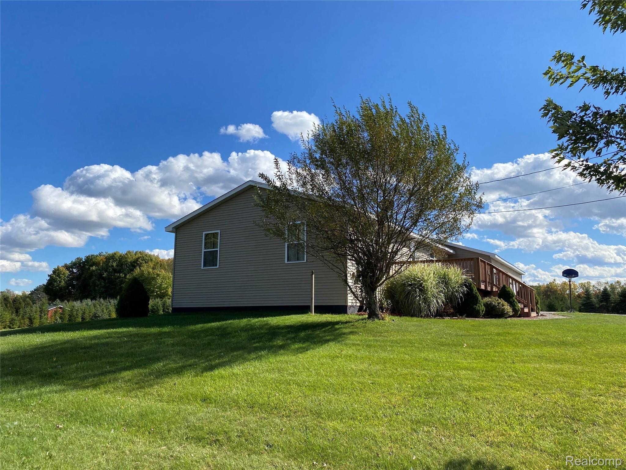 11214 East Stanley Road Davison, MI 48423 - Photo 1 of 21 3E7B2766-9427-4565-830B-B95E5E7CC400.jpeg