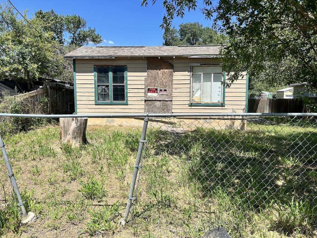 1443 Saenz San Antonio, TX 78214 - Photo 12 of 14