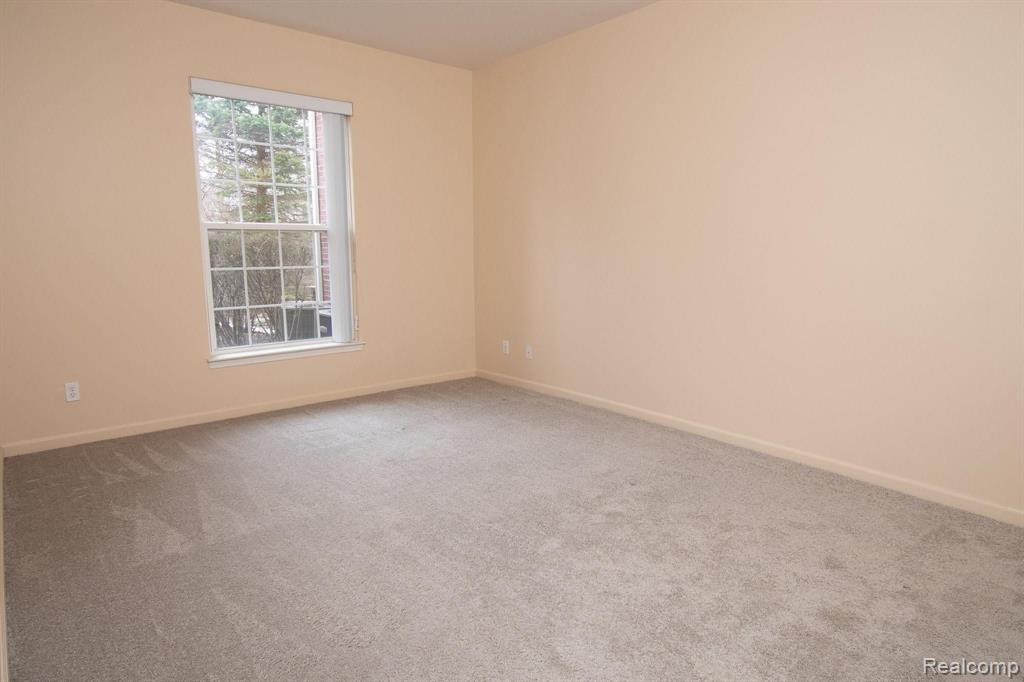 1746 Deepwood Circle, Unit 82 Rochester, MI 48307 - Photo 18 of 20