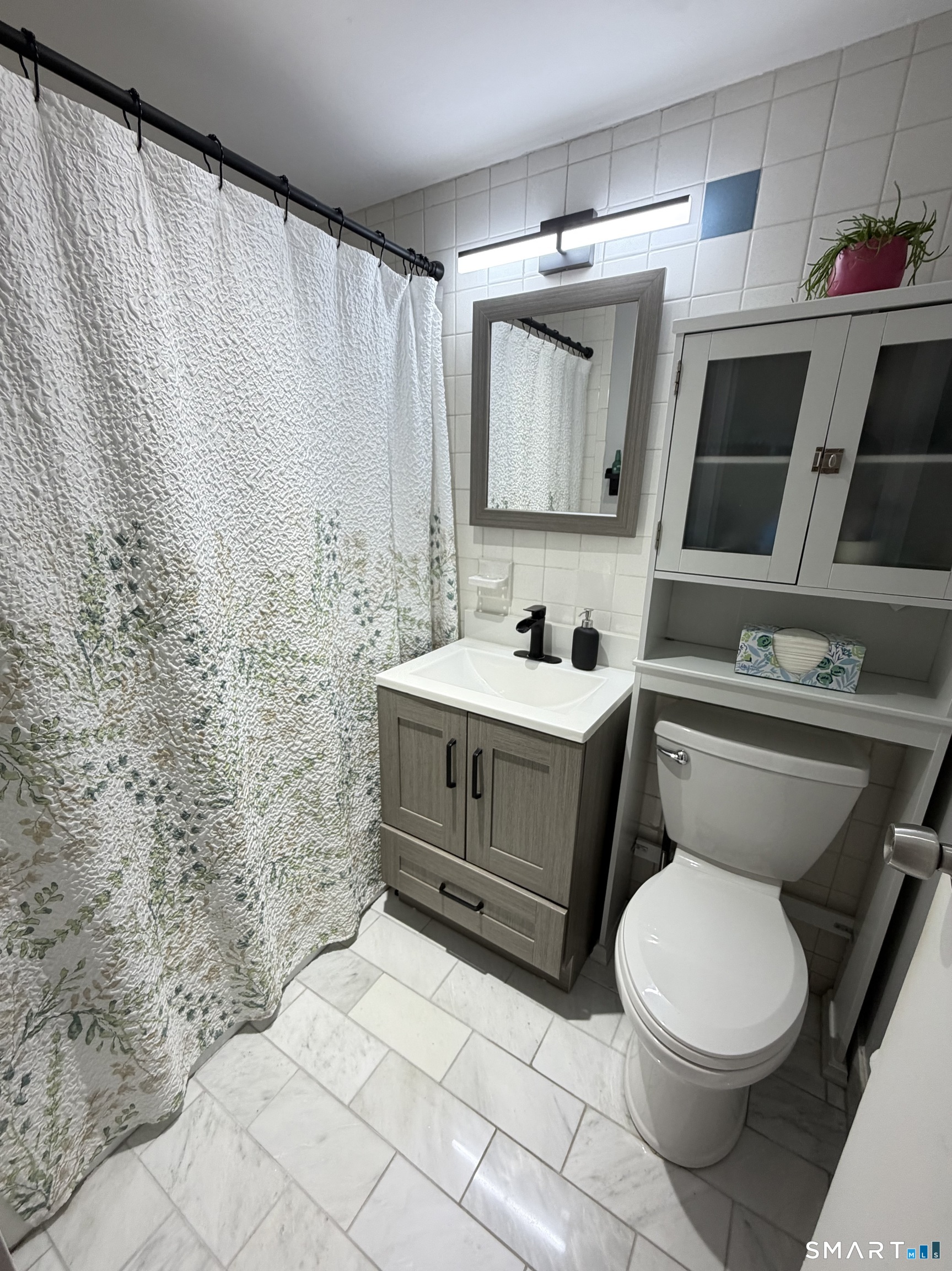 87 Glenbrook Road, Unit 2B Stamford, CT 06902 - Photo 3 of 4 Gallery Image 3