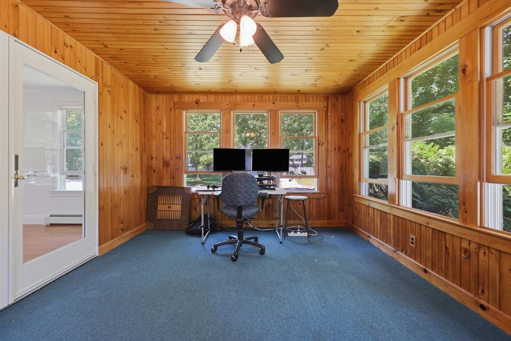 39 Beacon Street Amesbury, MA 01913 - Photo 16 of 41