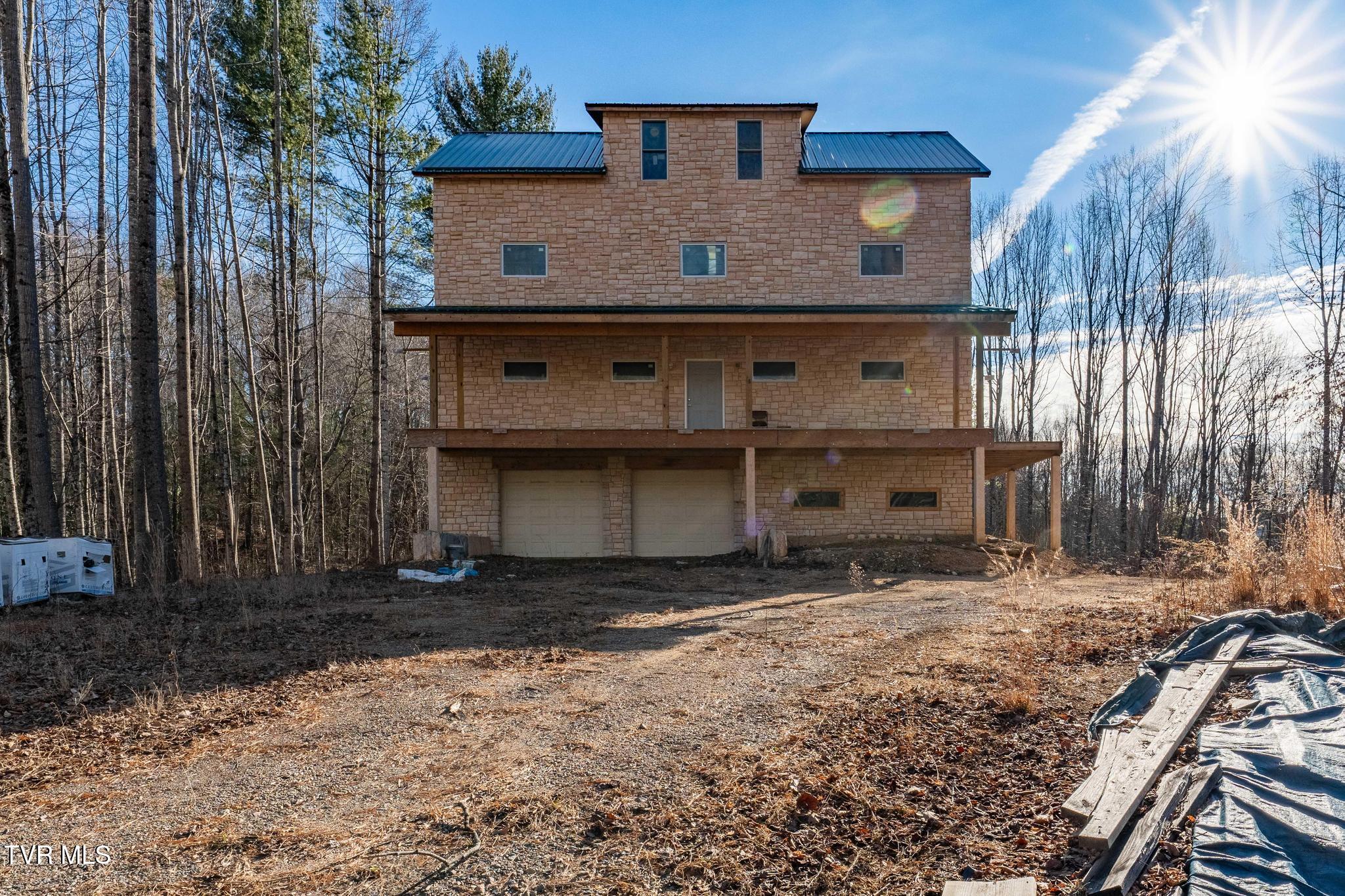 324 Allen Snyder Road Trade, TN 37691 - Photo 13 of 40 324 Allen Snyder Rd (34 of 80)