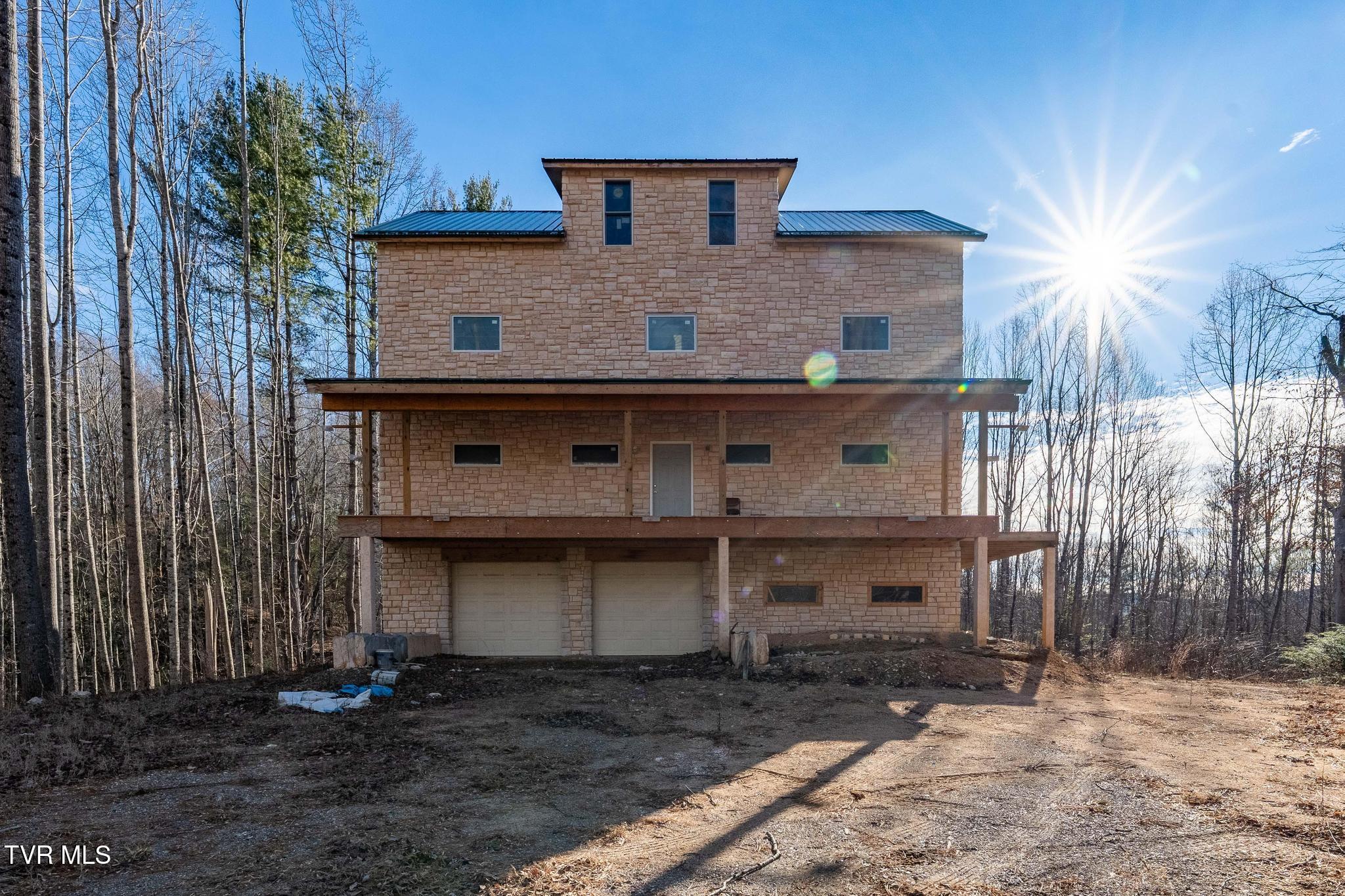 324 Allen Snyder Road Trade, TN 37691 - Photo 14 of 40 324 Allen Snyder Rd (36 of 80)