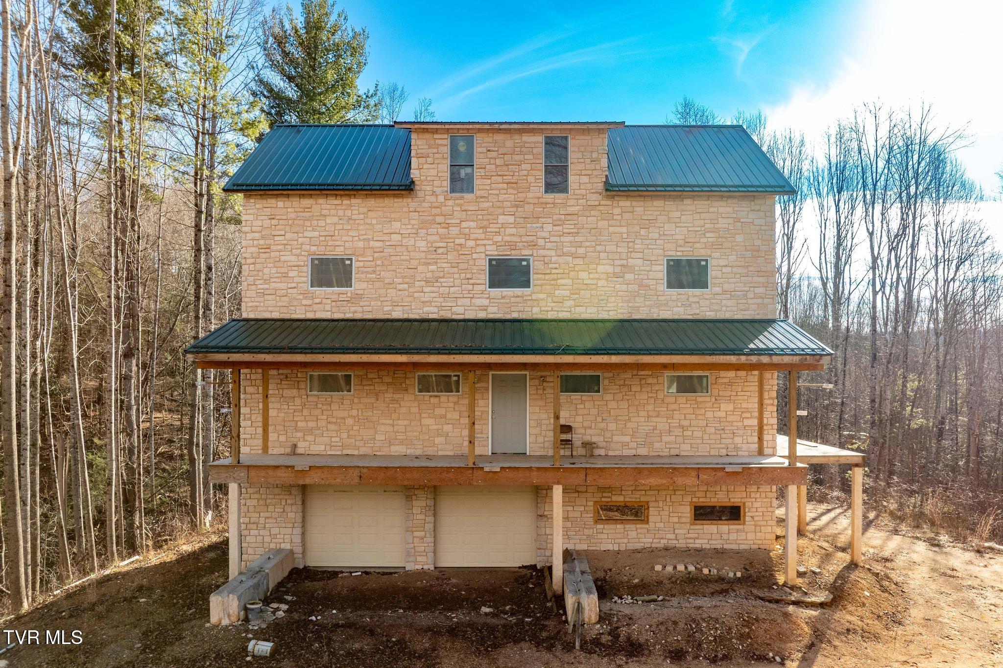 324 Allen Snyder Road Trade, TN 37691 - Photo 7 of 40 324 Allen Snyder Rd (16 of 80)