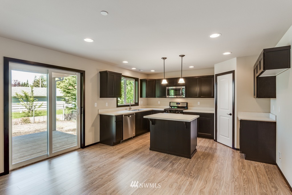 15 Fern Road, Unit B Everett, WA 98203 - Photo 8 of 25