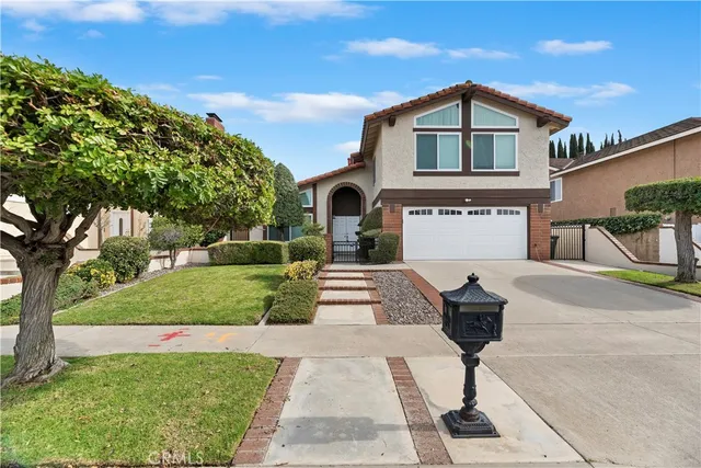 $1,299,999 | 25075 Owens Lake Circle, Lake Forest, CA 92630