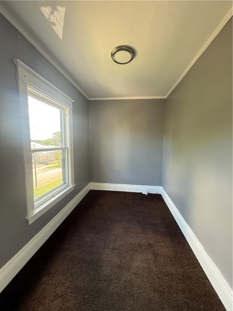 27 Bowman Street Rochester, NY 14609 - Photo 4 of 18 Gallery Image 4