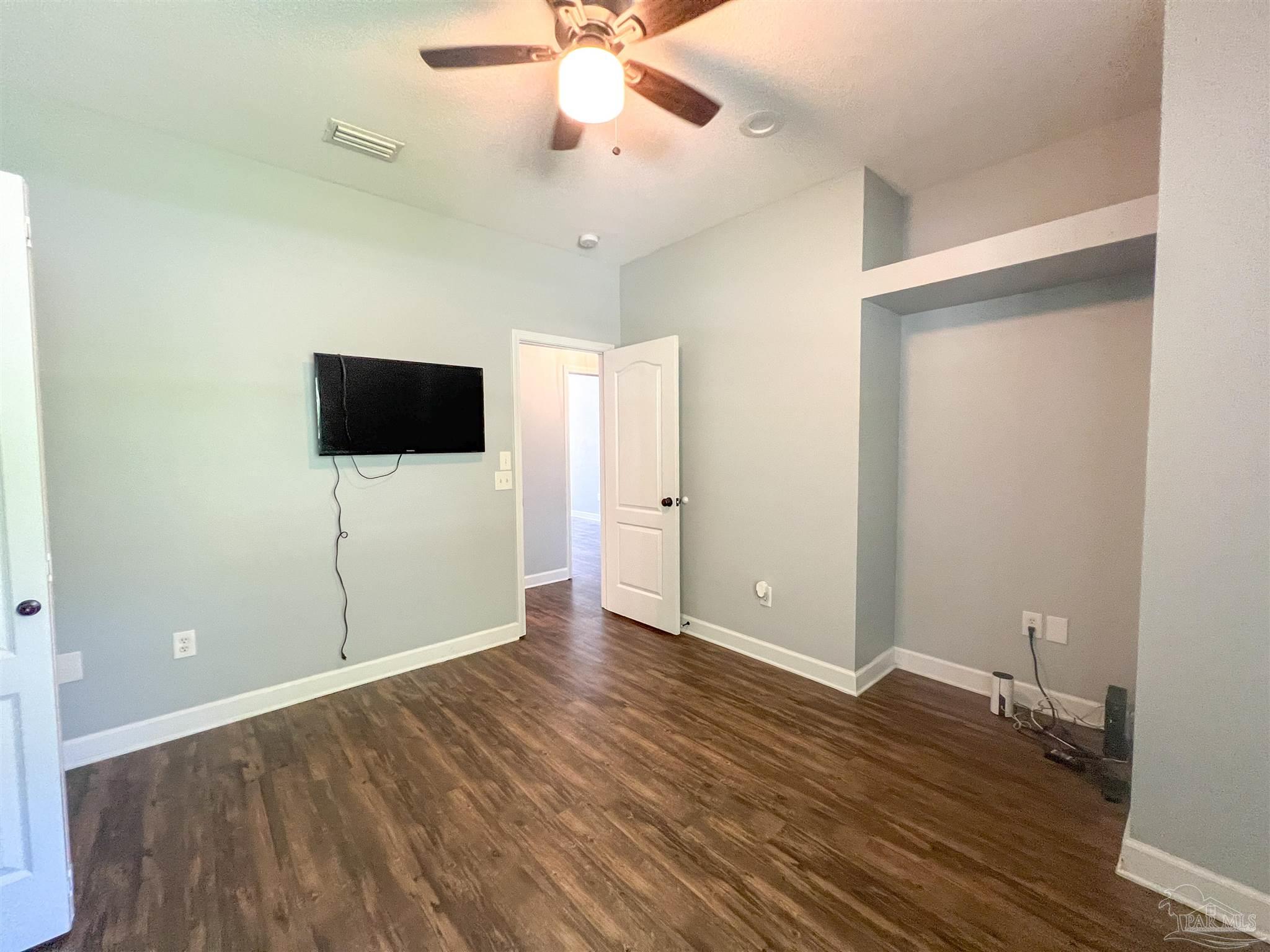 2685 Segrest Road Pace, FL 32571 - Photo 14 of 27