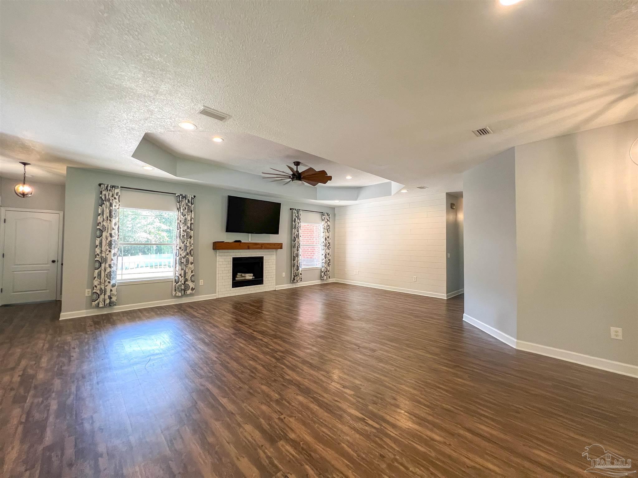 2685 Segrest Road Pace, FL 32571 - Photo 5 of 27