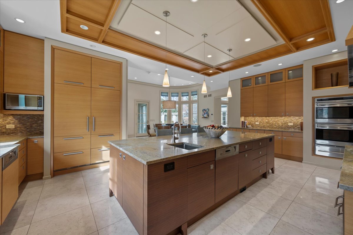 2 Bridlewood Road Northbrook, IL 60062 - Photo 13 of 58