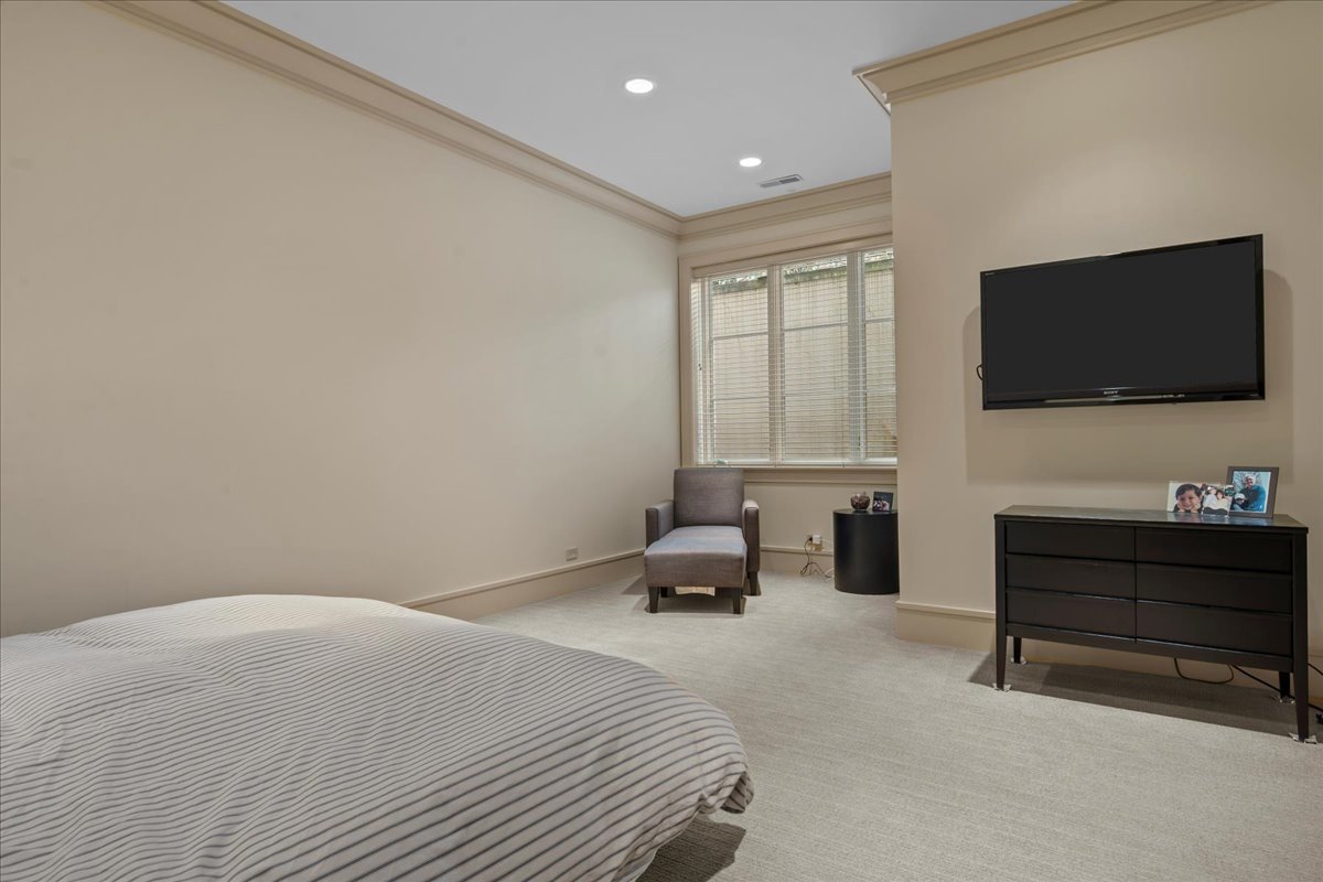 2 Bridlewood Road Northbrook, IL 60062 - Photo 41 of 58