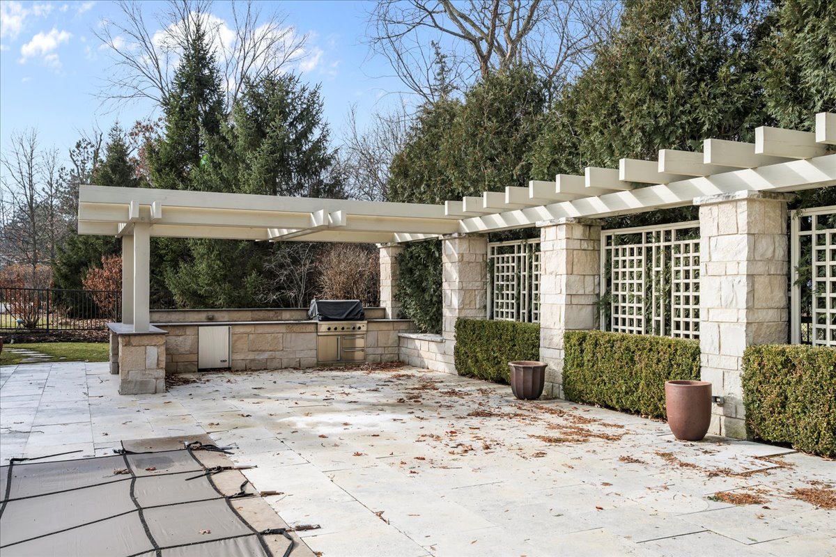 2 Bridlewood Road Northbrook, IL 60062 - Photo 51 of 58