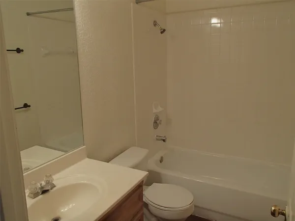 $1,425 | 304 Tamara Drive, Unit A, Georgetown, TX 78628