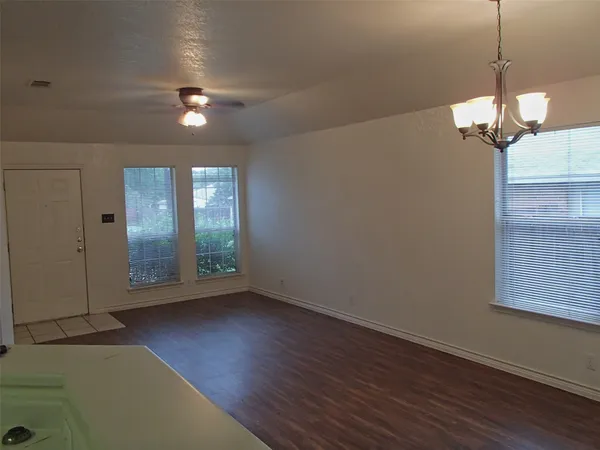 $1,425 | 304 Tamara Drive, Unit A, Georgetown, TX 78628