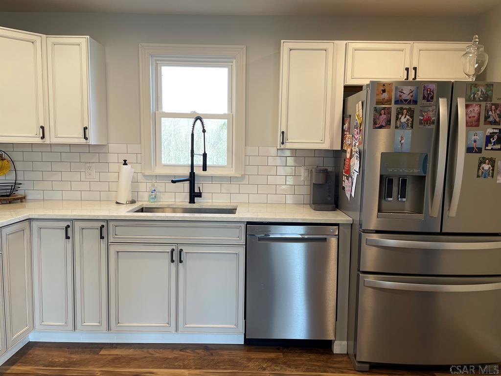200 Ridgeview Drive Salix, PA 15952 - Photo 8 of 28 Gallery Image 8