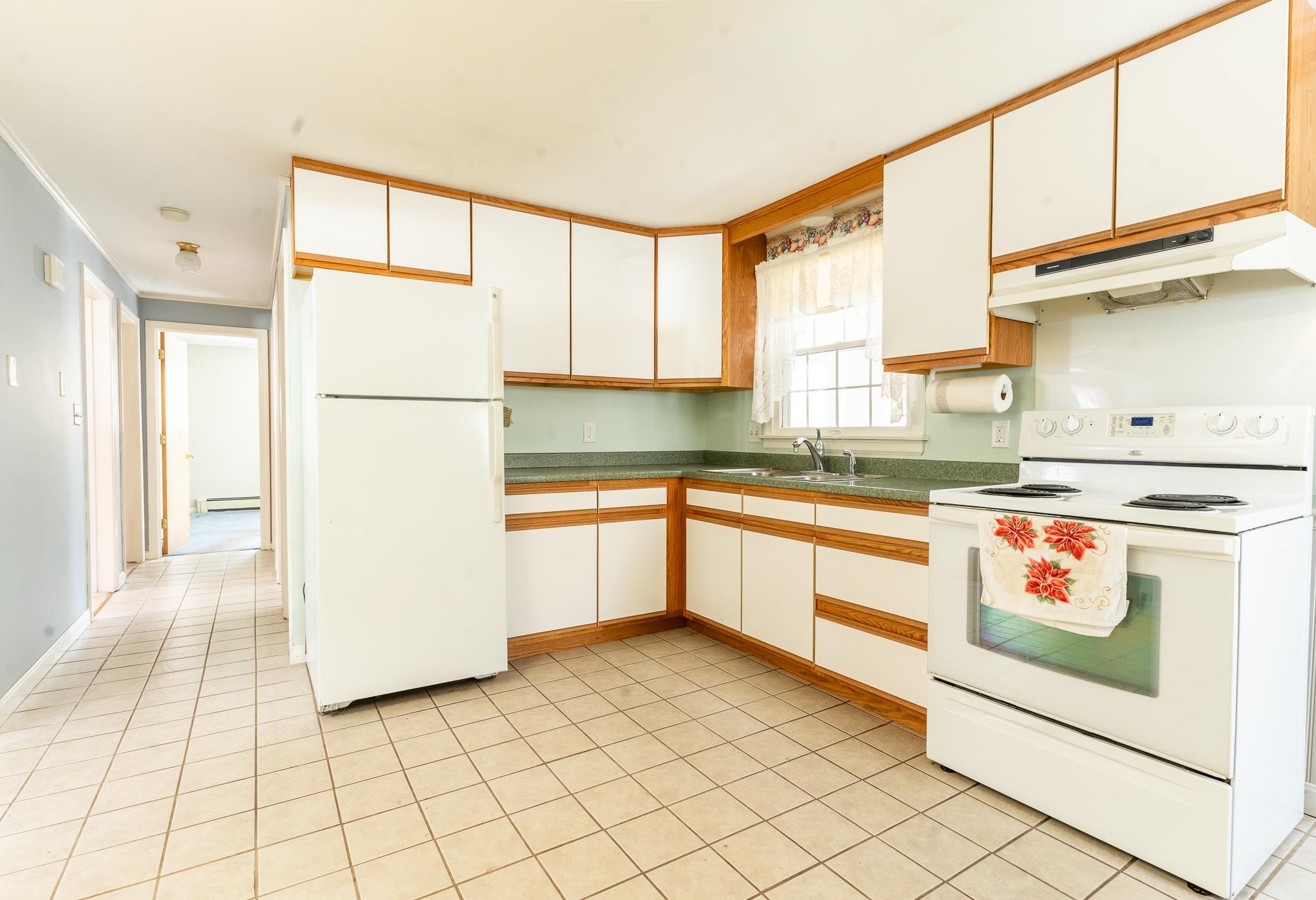 54 Woodland Grv Road Conway, NH 03813 - Photo 4 of 21