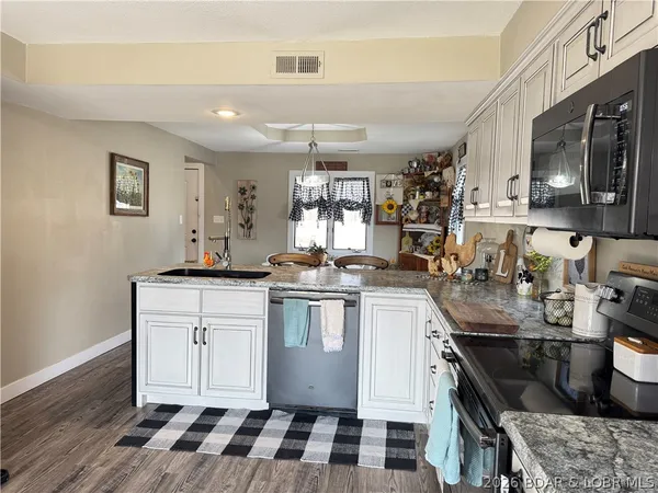 $320,000 | 28051 Hwy J, Gravois Mills, MO 65037