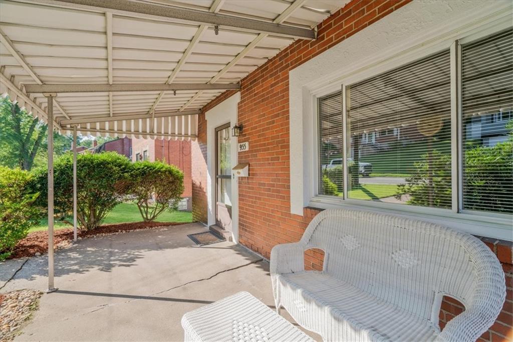 955 Roland Road Pittsburgh, PA 15221 - Photo 2 of 25 Gallery Image 2