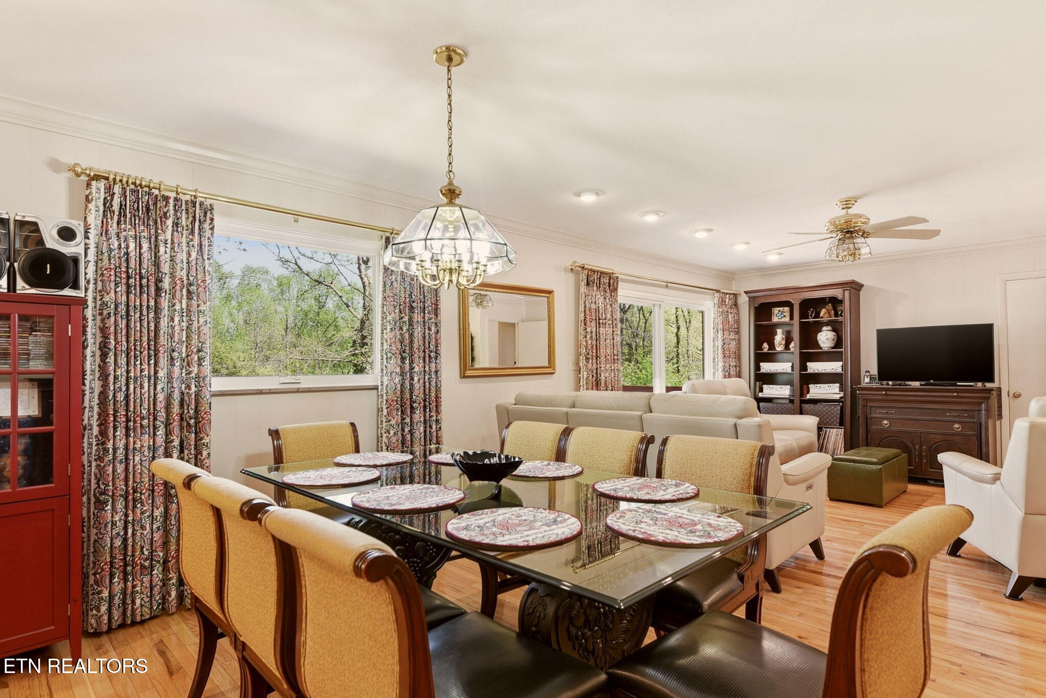 116 Caldwell Drive Oak Ridge, TN 37830 - Photo 15 of 50 Eat in kitchen