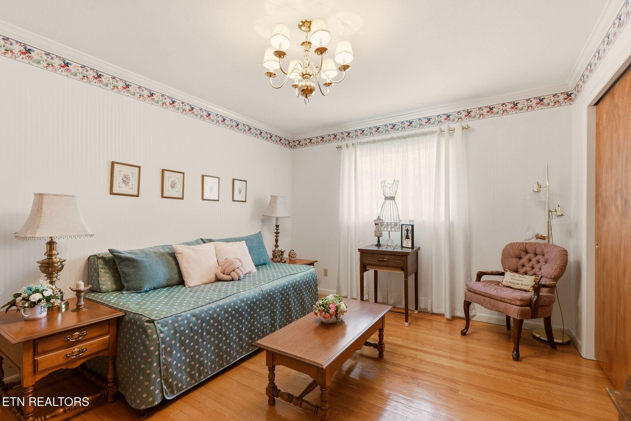 116 Caldwell Drive Oak Ridge, TN 37830 - Photo 29 of 50 Bedroom 3 on main