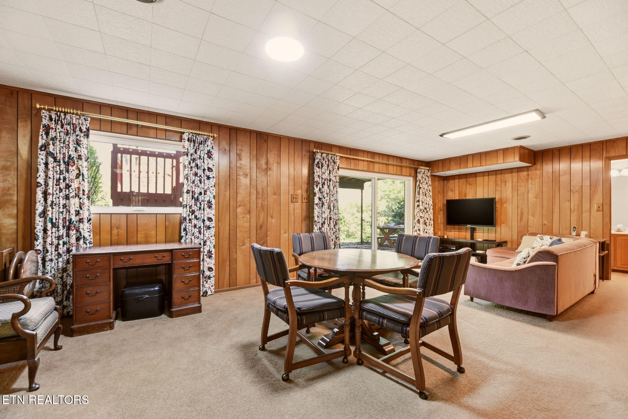 116 Caldwell Drive Oak Ridge, TN 37830 - Photo 34 of 50 Lower level den w/patio