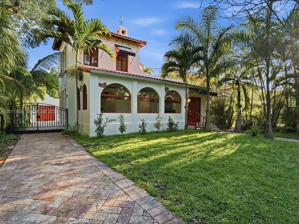 $10,000 | 1137 Asturia Avenue, Coral Gables, FL 33134