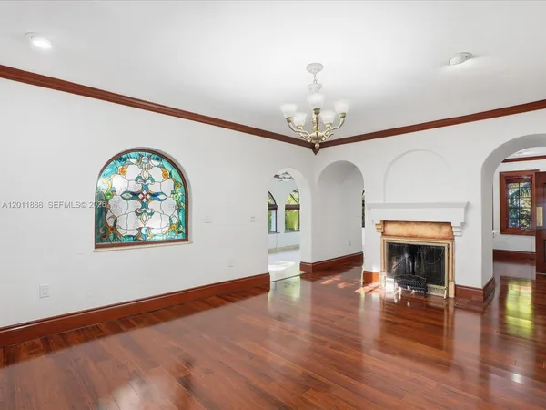 $10,000 | 1137 Asturia Avenue, Coral Gables, FL 33134