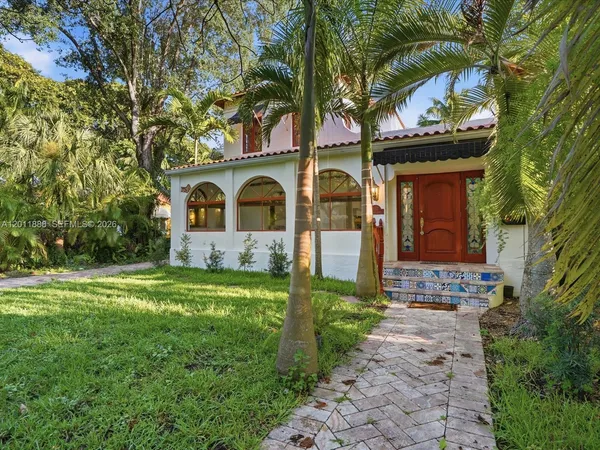 $10,000 | 1137 Asturia Avenue, Coral Gables, FL 33134
