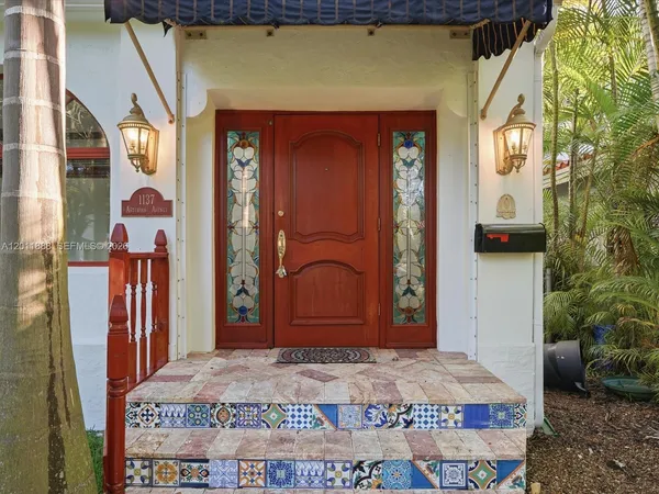 $10,000 | 1137 Asturia Avenue, Coral Gables, FL 33134