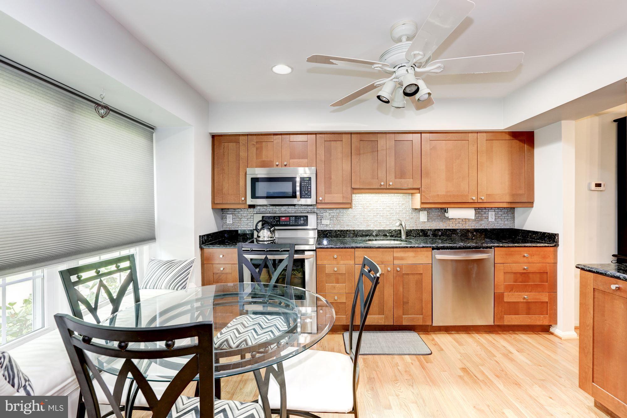 2163 Pond View Court Reston, VA 20191 - Photo 3 of 30 Kitchen