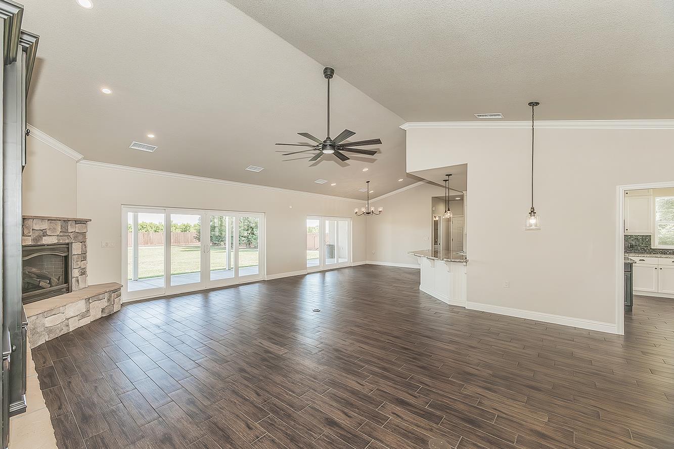 4350 Navelencia Avenue Reedley, CA 93654 - Photo 11 of 71
