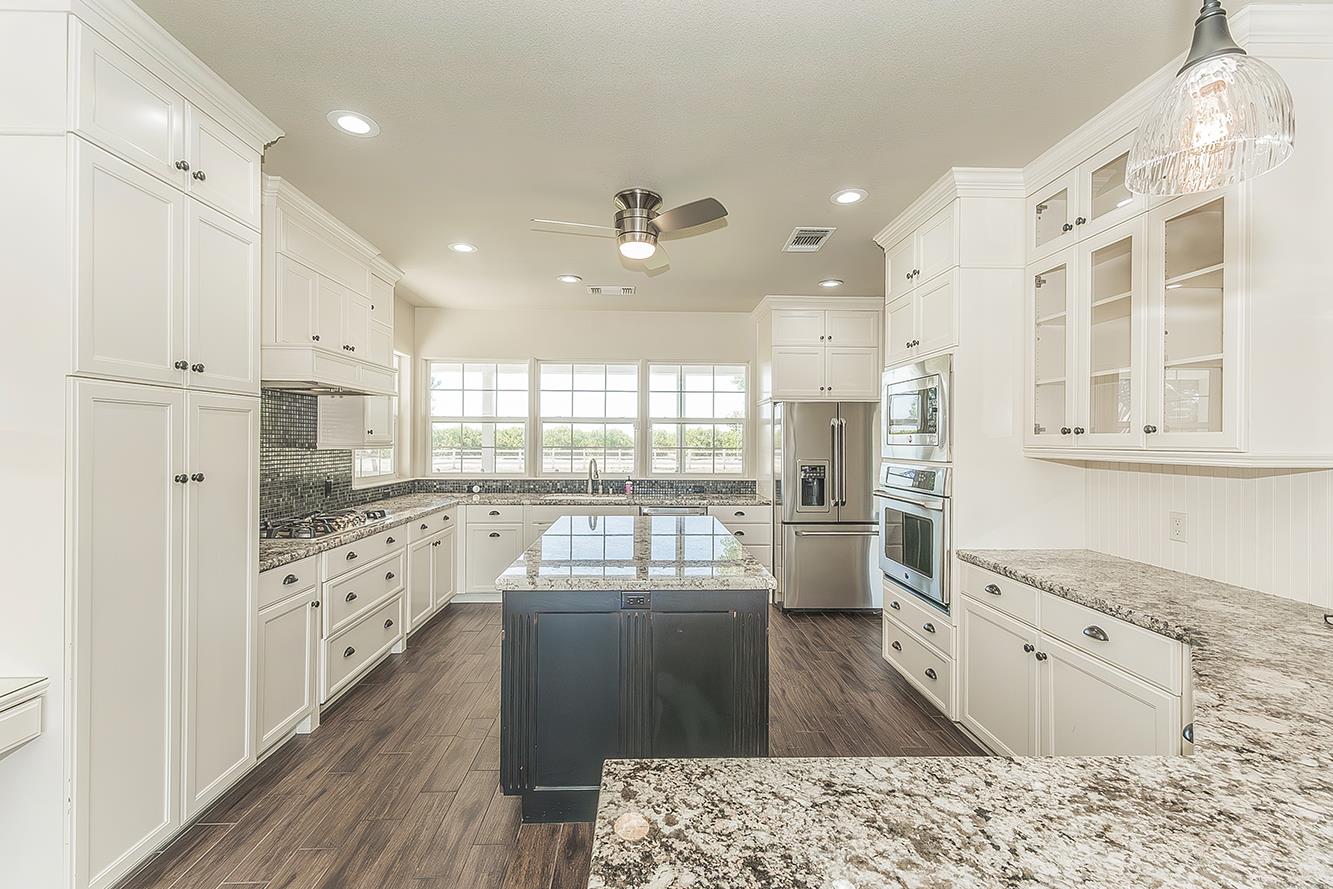 4350 Navelencia Avenue Reedley, CA 93654 - Photo 15 of 71