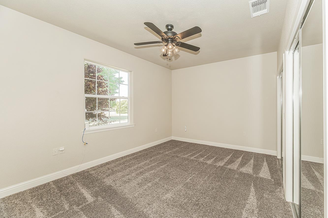 4350 Navelencia Avenue Reedley, CA 93654 - Photo 33 of 71